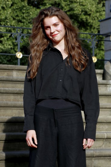 Rosa César Waschke (daughter of Mark Waschke) arriving for Charles Gounod's Roméo et Juliette after William Shakespeare at the Staatsoper für Alle on Bebelplatz in Berlin on 21 June 2025