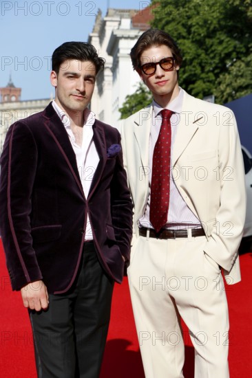Guest and Bert Heldt (opera.bert Influencer Instagram) arriving at Charles Gounod's Roméo et Juliette after William Shakespeare at the Staatsoper für Alle on Bebelplatz in Berlin on 21 June 2025