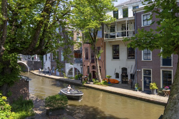 Residential buildings, living on the Oudegracht, in the southern historic centre of Utrecht, residential building directly on the canal, canal, Netherlands
