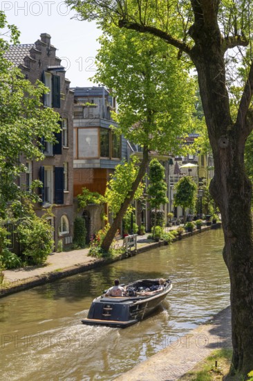 Residential buildings, living on the Oudegracht, in the southern historic centre of Utrecht, residential building directly on the canal, canal, Netherlands