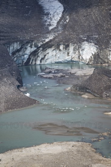 Close-up of Pasterze Hochalpengletscher, Hochalpenstraße, Pinzgau, Salzburg, Austria