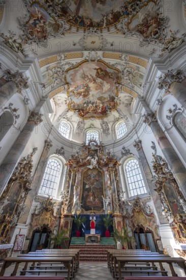 Domed vault and chancel of the baroque Basilica of St Alexander and Theodor, Ottobeuren Monastery, Ottobeuren, Unterallgäu, Bavaria, Germany