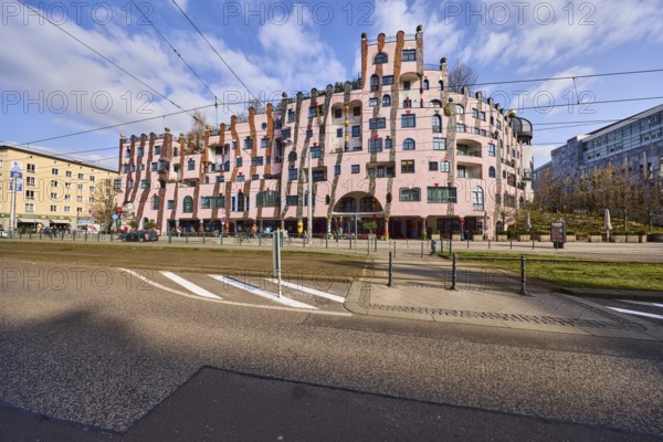 Green Citadel, architect Friedensreich Hundertwasser, modern architecture, street, pedestrian crossing, tram tracks, overhead lines, general development, blue sky, cumulus clouds, Breiter Weg, Magdeburg, state capital, independent city, Saxony-Anhalt, Germany