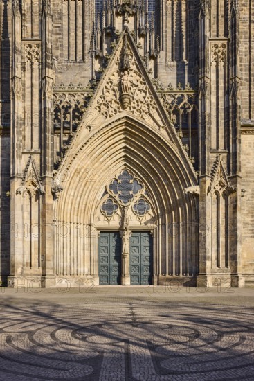 Magdeburg Cathedral, sandstone architecture, entrance portal, door, Magdeburg, state capital, independent city, Saxony-Anhalt, Germany