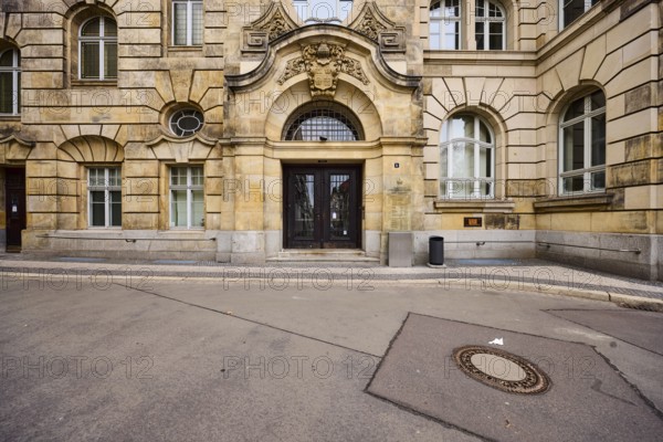 Old town, sandstone building, facade, window, entrance area, door, staircase, public order office, city building inspector Wilhelm Berner, neo-baroque architectural style, diffuse light, street Bei der Hauptwache, Magdeburg, state capital, independent city, Saxony-Anhalt, Germany