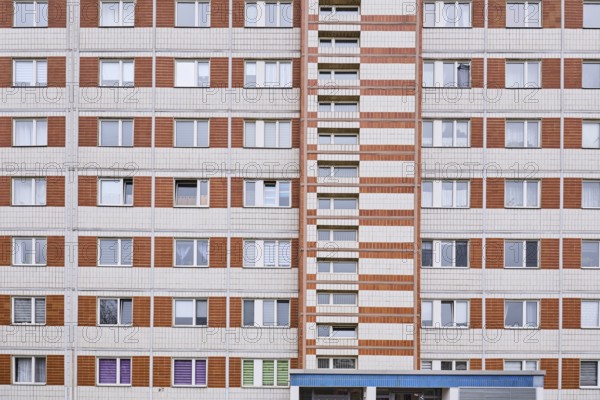 High-rise building, residential building, facade, window, diffuse light, Lumumbastrasse, Magdeburg, state capital, independent city, Saxony-Anhalt, Germany