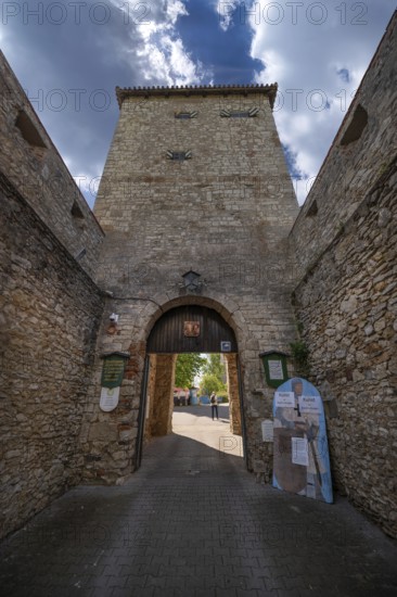 Castle gate of Lengenfeld Castle, dating from the 12th century, Burglengenfeld, Upper Palatinate, Bavaria, Germany
