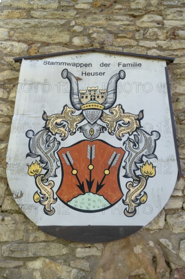 Coat of arms of the Heuser family on the castle wall of Lengenfeld Castle, Burglengenfeld, Upper Palatinate, Bavaria, Germany