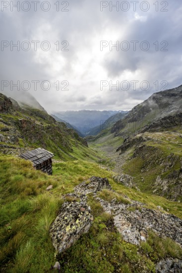 Mountain landscape, mountain valley with clouds, Wangenitztal, Schober Group, Hohe Tauern National Park, Carinthia, Austria