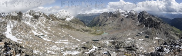 Mountain panorama, at the summit of Keeskopf, behind summit of Petzeck, Hoher Perschitzkopf and Kruckelkopf, Kleiner Hornkopf, Schober group, Hohe Tauern National Park, Carinthia, Austria