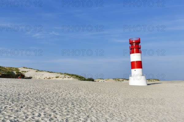 Lighthouse Helgoland dune on the south beach, red and white, Helgoland dune, island Helgoland, North Sea, Schleswig-Holstein, Germany