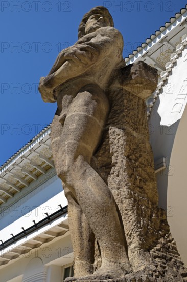 Colossal figure of a man by Ludwig Habich at the Ernst Ludwig House, Mathildenhöhe, UNESCO World Heritage Site, Darmstadt, Hesse, Germany