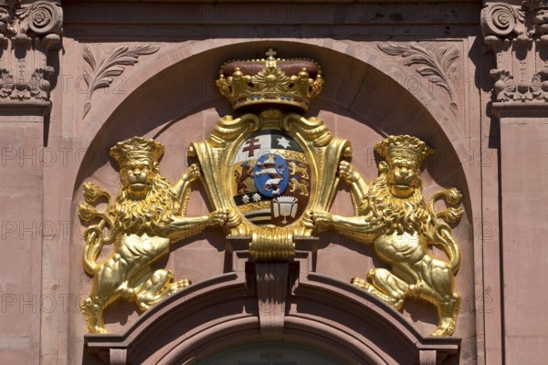 Lion-emblazoned coat of arms on the main portal of the new building by Louis Rémy de la Fosse, Darmstadt Residential Palace, Hesse, Germany