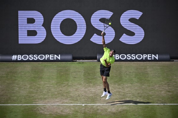 Alexander Zverev GER, action, serve, logo, tennis, ATP 250, BOSS Open 2025, Stuttgart, Baden-Württemberg, Germany