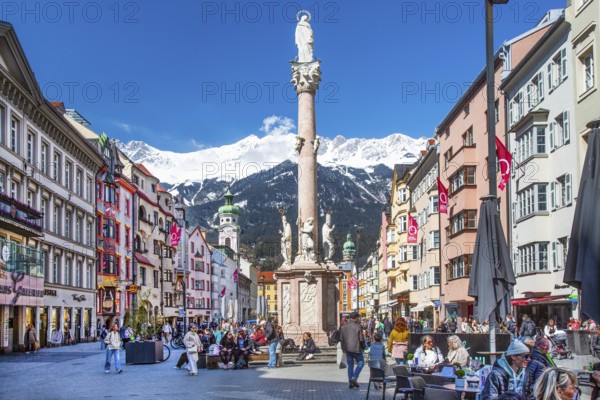 Pedestrian zone Maria-Theresien-Strasse with the Annasäule in front of the Nordkette of the Karwendel Mountains, Innsbruck, Inntal, Tyrolean Alps, Tyrol, Austria