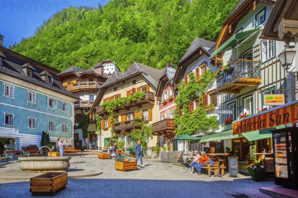 Market square in the town centre, Hallstatt, Lake Hallstatt, UNESCO World Heritage Site, Salzkammergut, Upper Austria, Austria