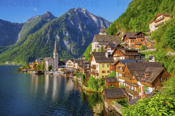 Panoramic view of the village on the steep bank, Hallstatt, Lake Hallstatt, UNESCO World Heritage Site, Salzkammergut, Upper Austria, Austria