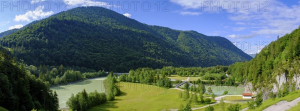 Isar, outlet of the Sylvenstein reservoir, reservoir, Sylvensteinsee, Isar valley, Lenggries, Upper Bavaria, Bavaria, Germany