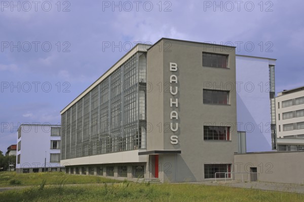 Bauhaus building by architect Walter Gropius 1925, inscription, Bauhaus, art, Dessau, Dessau-Roßlau, Saxony-Anhalt, Germany