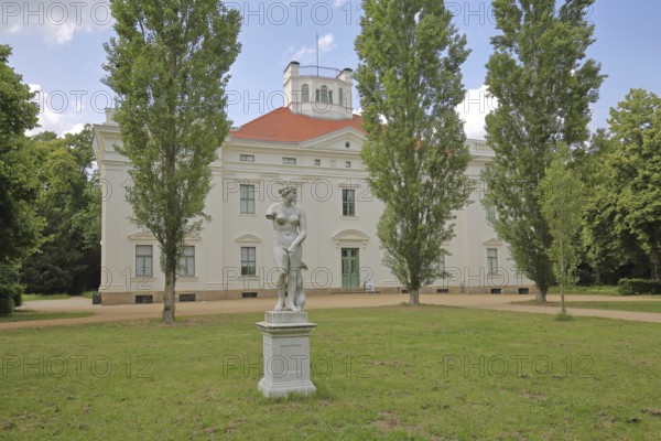 UNESCO Georgium Palace with Venus statue, Dessau-Wörlitz Garden Kingdom, Dessau, Dessau-Roßlau, Saxony-Anhalt, Germany