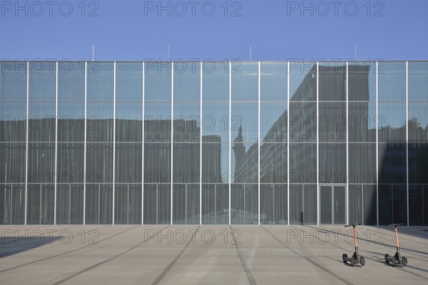 Bauhaus Museum, modern glass building, glass windows, two parked e-scooters, parking, Dessau, Dessau-Roßlau, Saxony-Anhalt, Germany