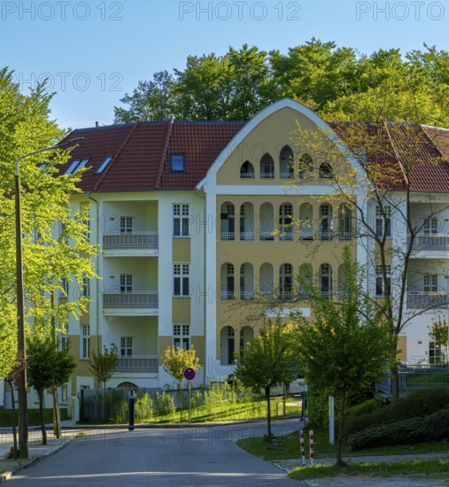 Old and new spa architecture on the main road to the beach promenade, Sellin, Rügen, Mecklenburg-Vorpommern, Germany