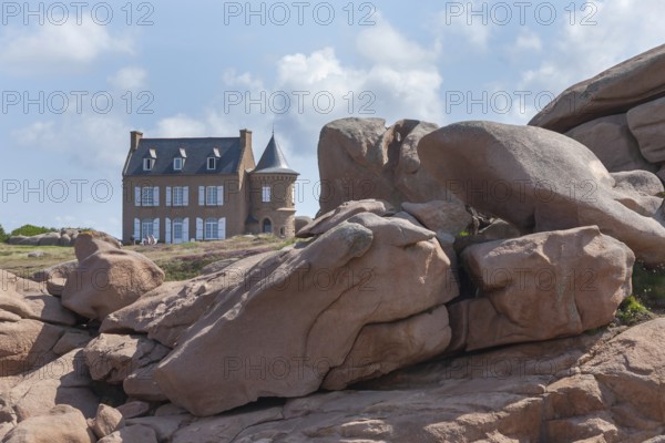 Maison Gustave Eiffel, granite rocks, Ploumanac'h, Côte de Granit Rose, Côtes-d'Armor, Brittany, France