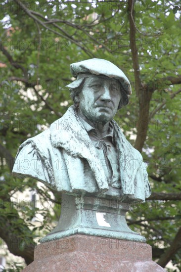 Monument to reformer and pastor Johannes Bugenhagen, sculpture, Bugenhagendenkmal, Luther city Wittenberg, Fläming, Saxony-Anhalt, Germany