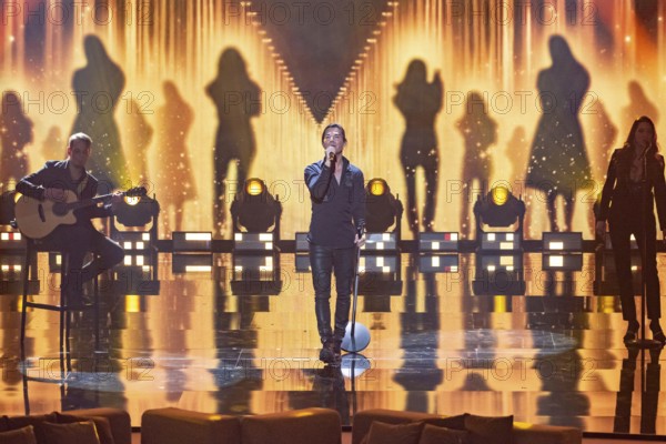 Julio Iglesias Jr. with the song To all the girls I've loved before at the Beatrice Egli Show in Studio Berlin Adlershof on 08.04.2025. The broadcast will take place on Easter Saturday, 19 April 2025, 20:15, on Ersten