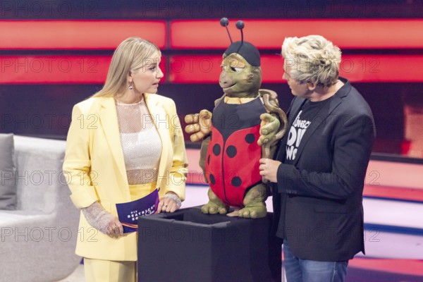 Beatrice Egli with Sascha Grammel and Josie (ventriloquist) at the Beatrice Egli Show in Studio Berlin Adlershof on 08.04.2025. The broadcast will take place on Easter Saturday, 19 April 2025, 20:15, on Ersten