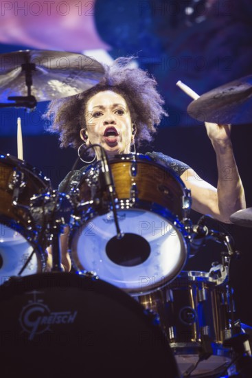 Cindy Blackman Santana, drummer of Santana live on Oneness Tour 2025 at the Uber Arena in Berlin on 13 June 2025