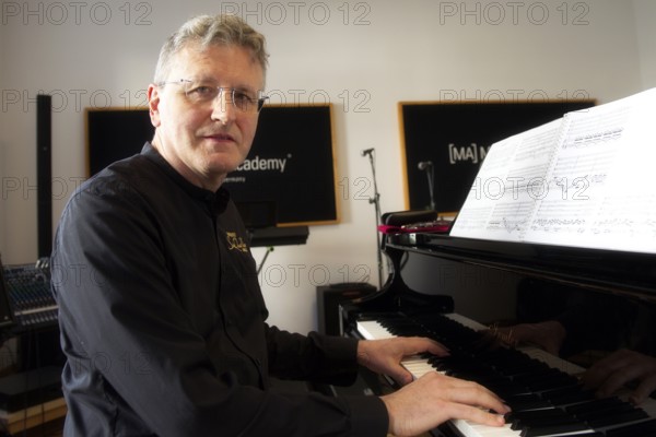 Massimo Guidetti (pianist), Ensemble SineQuaNon Berlin, rehearsal for the concert on 15 June 2025 at concert hall Am Gendarmenmarkt, Music Academy, Berlin, 13 June 2025
