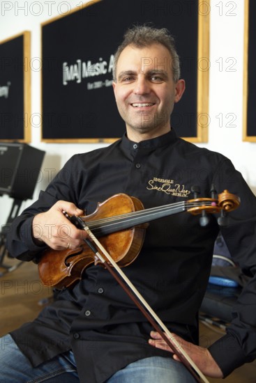 Zoltan Banfalvi (violinist), Ensemble SineQuaNon Berlin, rehearsal for the concert on 15 June 2025 at concert hall Am Gendarmenmarkt, Music Academy, Berlin, 13 June 2025