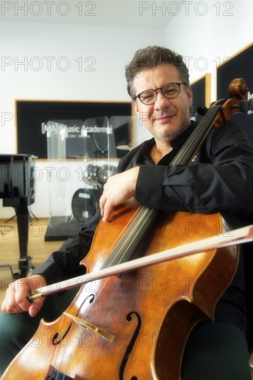 Pierluigi Ruggiero (cellist and artistic director), Ensemble SineQuaNon Berlin, rehearsal for the concert on 15 June 2025 at concert hall Am Gendarmenmarkt, Music Academy, Berlin, 13 June 2025