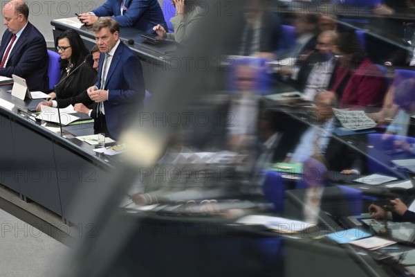Topical Question Time in the German Bundestag with Foreign Minister Johann Wadepfuhl (CDUCSU parliamentary group)