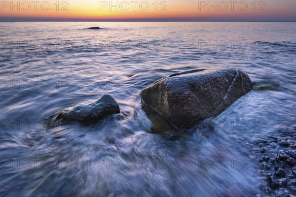 Sunrise on the chalk coast in Jasmund National Park, Rügen, Sassnitz, Mecklenburg-Western Pomerania, Germany