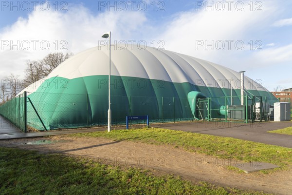 Inflatable Tennis Dome building, Tennis Park, Whiteknights Campus, University of Reading, Reading, Berkshire, England, UK