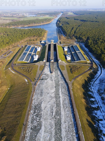 View of a lock with surrounding landscapes and frozen water surfaces, aerial view, Hohenwarthe lock, Elbe-Havel Canal, Jerichower Land, Saxony-Anhalt, Germany