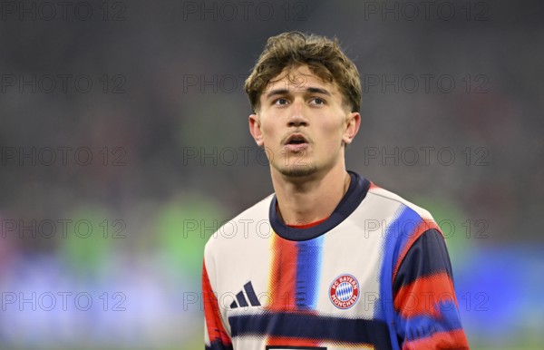 Warm-up Training Tom Bischof FC Bayern Munich FCB (20) portrait Football UEFA Champions League, CL, Allianz Arena, Munich, Bavaria, Germany