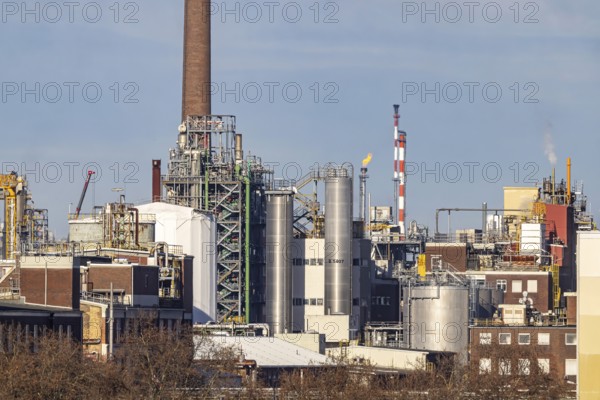BASF factory site with chemical plants and chimneys. Baden aniline and soda factories. Chemical plant, Ludwigshafen am Rhein, Rhineland-Palatinate, Germany