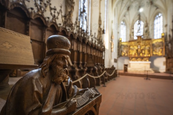 Sigiboto of Tübingen, known as Sigibot, Count of Ruck, key figure in the founding of the Blaubeuren monastery, carved half-figure, oak choir stalls for the monks' hour prayers, 1493 by Jörg Syrlin the Younger, also Sürlin or Serling, sculptor, completed, choir room, Blaubeuren Abbey, Swabian Jura, Baden-Württemberg, Germany