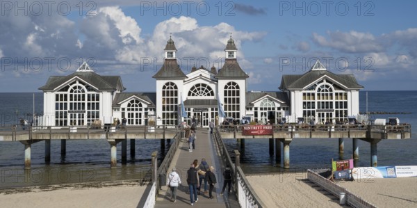 Restaurant on the pier, people on the pier, Sellin, Baltic resort, Rügen island, Mecklenburg-Western Pomerania, Germany