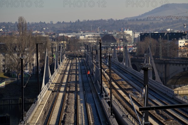 Construction site new Neckar bridge built as part of the Stuttgart 21 S21 project between Stuttgart Central Station and Stuttgart-Bad Cannstatt Station as a replacement for the Rosenstein Bridge, looking towards Bad Cannstatt, Stuttgart, Baden-Württemberg, Germany