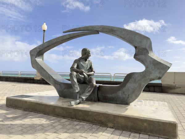 La Mirada de César Manrique Statue, Arrecife, Lanzarote, Canary Islands, Spain