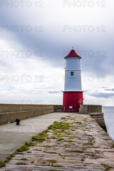 Berwick Pier and Lighthouse, Berwick-upon-Tweed, England, UK