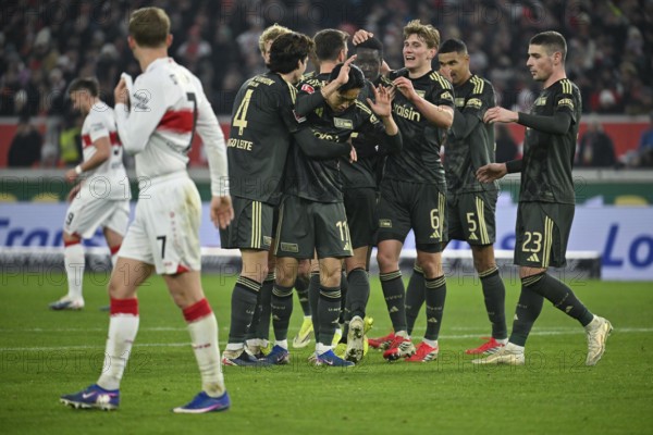 Goal celebration Woo-yeong Jeong 1. FC Union Berlin FCU (11) Rani Khedira 1. FC Union Berlin FCU (08) Anrej Ilic 1. FC Union Berlin FCU (23) Diogo Leite 1. FC Union Berlin FCU (04) Leopold Querfeld 1. FC Union Berlin FCU (14) Maximilian Mittelstädt VfB Stuttgart (07) disappointed MHPArena, MHP Arena Stuttgart, Baden-Württemberg, Germany
