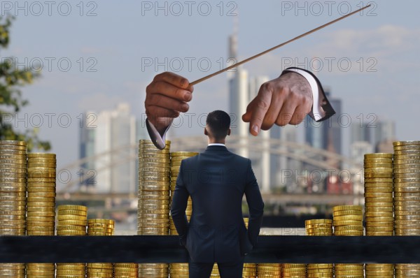 Symbolic photo, conductor of money, financial market, stock exchange, charts, price charts, rising, falling, telephoning dealer, broker, investment banker, central bank, ECB, international markets, resistance to USA and mafia methods by Donald Trump, elections, EU elections, population, multilateral negotiation, economic areas, capitalism, communism, treaties, conventions, nation-states, agreements, international law, opponents, protectionism, espionage, customs agreement, taxation, European Parliament, Brussels, European Central Bank, Federal Bank