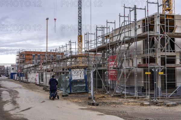 New development area Am alten Angerbach in Duisburg-Huckingen, on approx. 17 hectares, 300 new residential units, apartments and houses were built in 5 years, as well as a daycare center, construction site of the latest construction projects