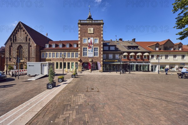 FARB - Forum Altes Rathaus Borken, historic town hall, city museum, tourist information, cultural office, brick building, façade with windows, dormers, tower, row of houses, toilet truck, staircase, plant pot, blue sky, cirrus clouds, marketplace, market, Borken, Münsterland, Borken district, North Rhine-Westphalia, Germany