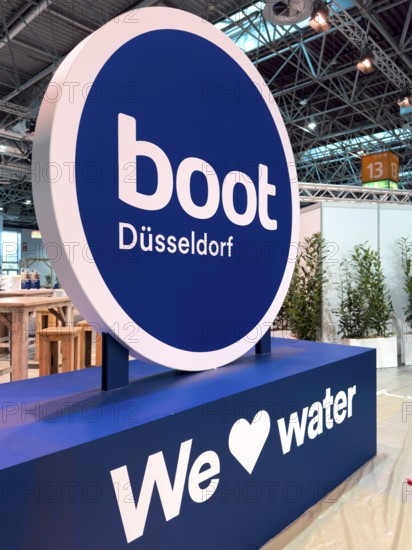 Press photo of three-dimensional logo Messe boot with lettering We Love Water, Messe Boot Düsseldorf, North Rhine-Westphalia, Germany